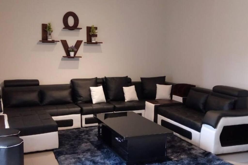 Spacious Zamtel Flat Lusaka Exterior foto